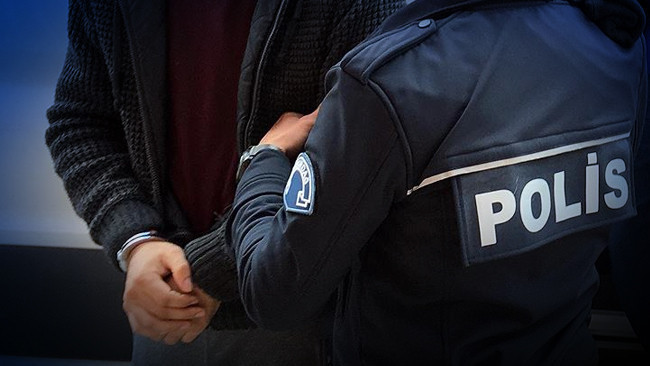 Kritik Açıklama: Analiz | İstanbul’da 'Şapkalılar' suç örgütüne operasyon: 9 gözaltı (Detaylar) - Son Dakika B