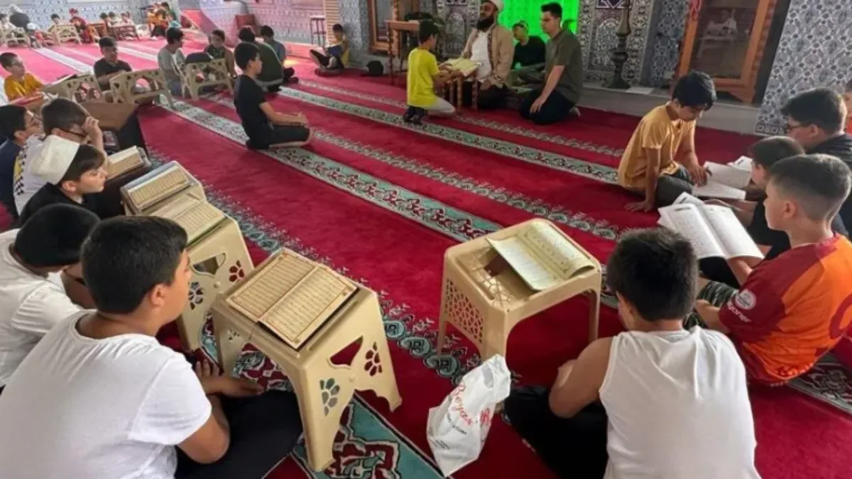 Gündemden Son Bilgiler: Yaz Kur'an kurslarında 2,5 milyon öğrenci eğitim gördü ve Son Gelişmeler - Son Dakika