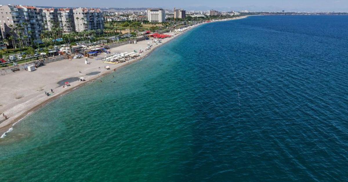 Ayrıntılar Netleşti: Konyaaltı'nda işletmecilerden "şamandıra" tepkisi ve Son Gelişmeler: Gelişmeler Takip Edi