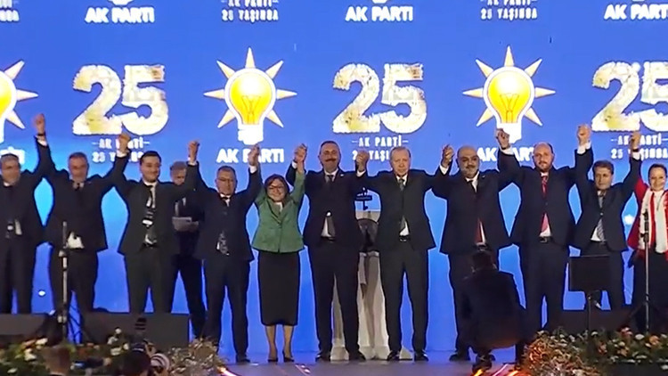 Son Gelişme: Son Gelişme: AK Parti’ye 3 milletvekili ve 7 belediye başkanı katıldı - Son Dakika Bilgileri
