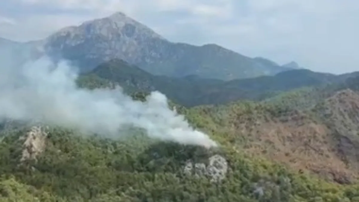 Son Gelişme: Kemer’de orman yangınına karadan ve havadan müdahale ediliyor (Detaylar) - Son Dakika Bilgileri