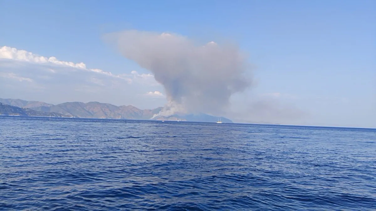 Ayrıntılar Netleşti: Son Gelişme: Marmaris'te ormanlık alanda yangın çıktı! Havadan ve karadan müdahale Resmen