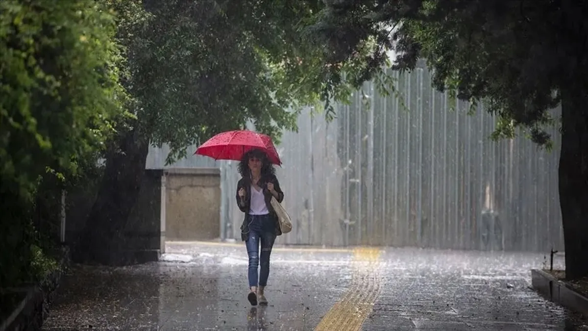 Sıcak Gündem: Meteoroloji uyardı! 4 ilde kuvvetli sağanak bekleniyor - Son Dakika Bilgileri