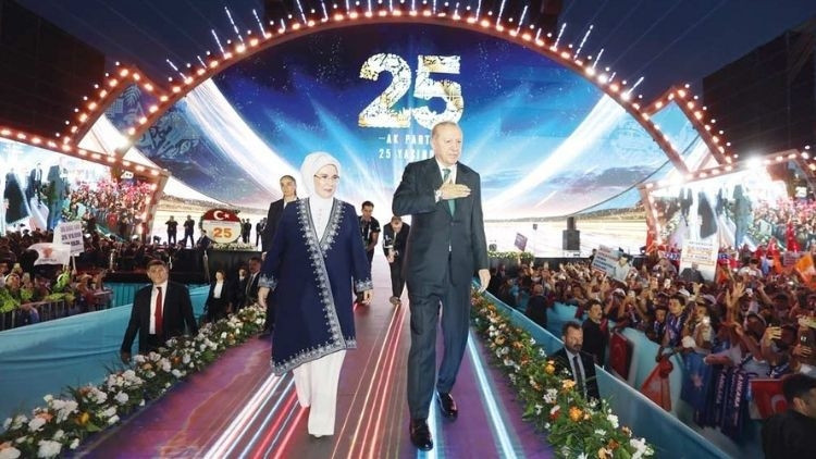 Son Gelişme: 25’inci yıl konuşmasında Erdoğan’dan kilit mesajlar (Detaylar) ve Merak Edilenler