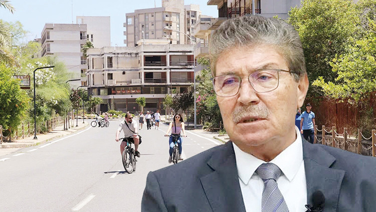 Kritik Açıklama: Son Gelişme: ‘Mağusa’ya döneceğiz’ şarkıları eşliğinde Rum lider Maraş’ı istedi ve Son Gelişm