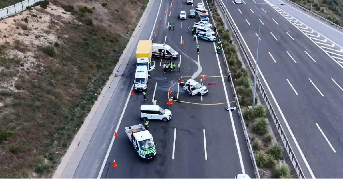 Son Gelişme: Otoyoldaki kazada 3 kardeş öldü!: İşte Ayrıntılar - Son Dakika Bilgileri