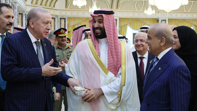 Ayrıntılar Netleşti: Pakistan Başbakanı Şerif'ten Trump'a teşekkür (Detaylar)