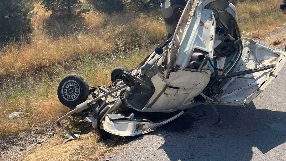 Ayrıntılar Netleşti: Karşı şeride geçen otomobil, gurbetçinin aracıyla çarpıştı! 2 ölü