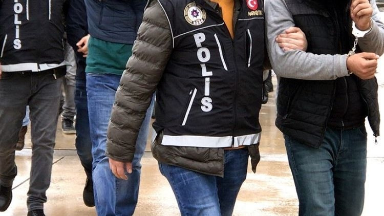 Kritik Açıklama: Kendilerini MİT görevlisi gibi tanıtıp dolandırıcılık yapan şüpheliler hakkında tutuklama kar