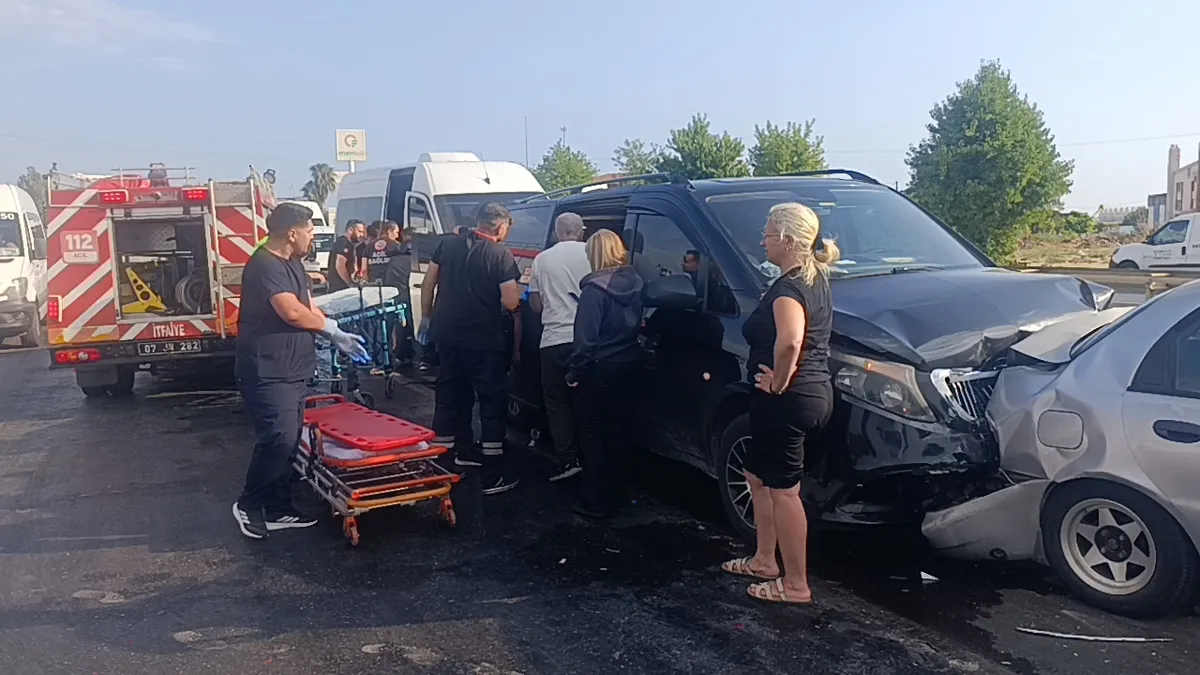 Sıcak Gündem: SON DAKİKA...Antalya Manavgat'ta zincirleme kaza! 6'sı turist 17 kişi yaralandı...: İşte Ayrıntı
