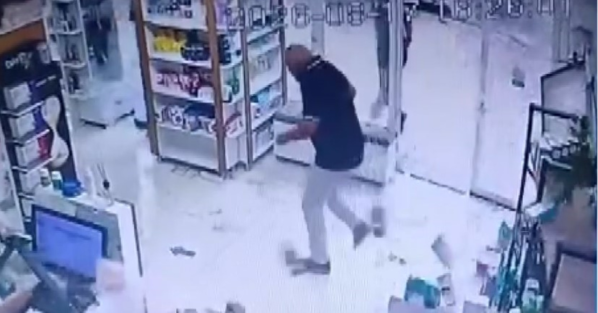 Ayrıntılar Netleşti: Son Gelişme: Fırtınada camlar patladı! Panik anları! ve Son Gelişmeler