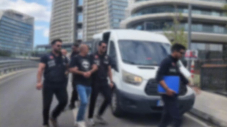Kritik Açıklama: Galatasaray-Çorum FK maçında karaborsa bilet satan 2 şüpheli hakkında tutuklama kararı verild