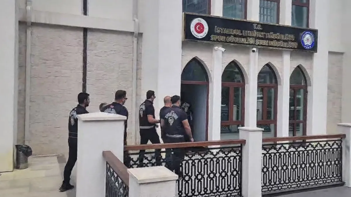 Ayrıntılar Netleşti: Son Gelişme: İstanbul'da maç öncesi karaborsa operasyonu: Gişe görevlisi dahil 3 şüpheli