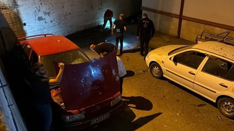 Gündemden Son Bilgiler: Arsin'de araçların üzerine insansız hava aracı Gerileme Kaydetti ve Son Gelişmeler | İ