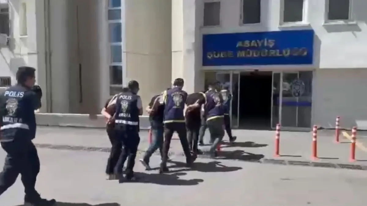 Son Gelişme: Ankara'da 'Bal tuzağı' operasyonu! Meğer aşk vaadiyle kandırıp...: Gelişmeler Takip Ediliyor
