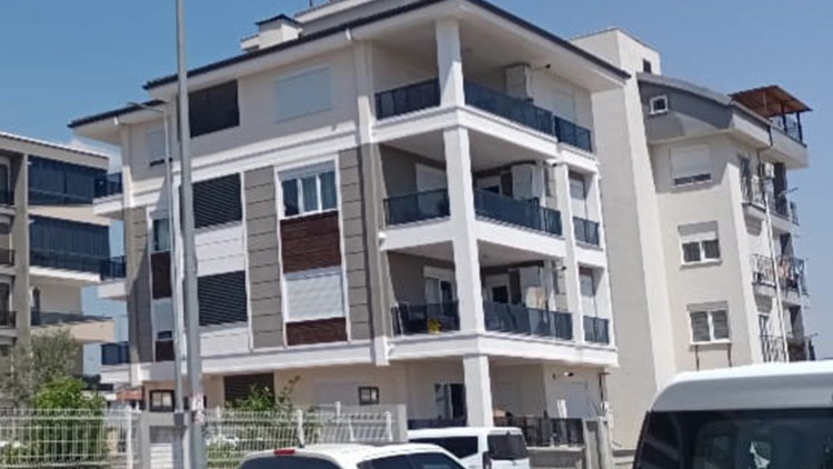 Sıcak Gündem: Antalya'da polis memurunun acı ölümü: 3 gün önce taşındığı evinde başından vurulmuş bulundu