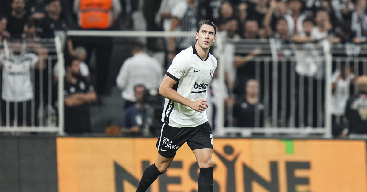 Vlahovic ilk kez sahada!