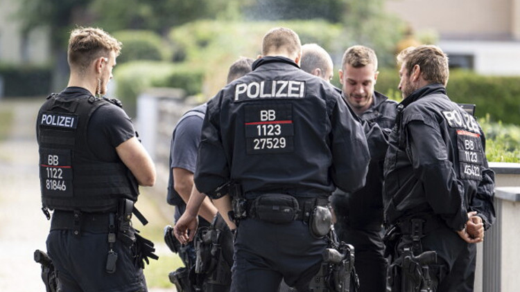Son Gelişme: Berlin'de gizli silah deposu iddiası