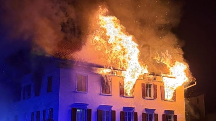 İsviçre'deki restoranda dehşet: Gece yarısı yangın çıktı - Son Dakika Bilgileri