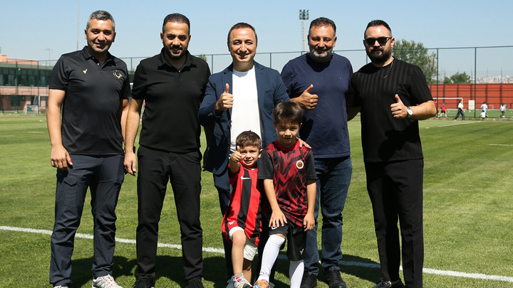 Kritik Açıklama: Minik Göktuğ’dan Gençlerbirliği Kulübü'ne ziyaret ve Merak Edilenler