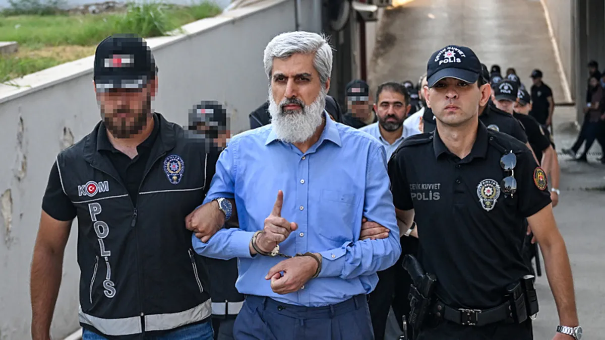 CİMER ihbarı Kuytulcuların skandalını ortaya çıkardı: Gazze bağışları makbuzsuz toplanmış!: Gelişmeler Takip E