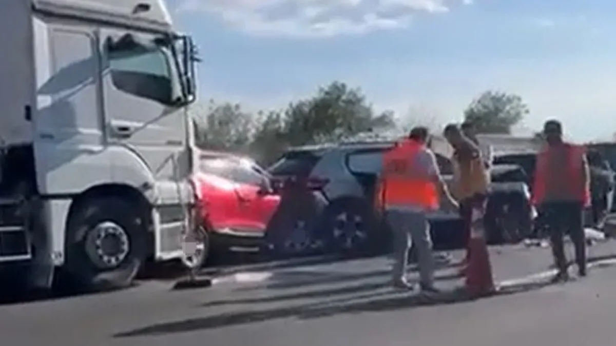 Kritik Açıklama: Sakarya’da 12 araçlık zincirleme kaza: 6 kişi yaralandı!