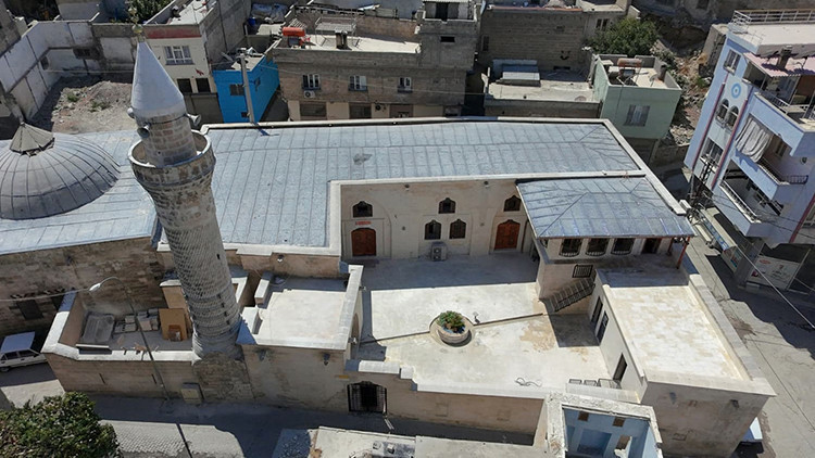 Kritik Açıklama: 6 Şubat depremlerinde hasar gören iki tarihi cami Mevlid Kandili’nde yeniden ibadete açılıyor