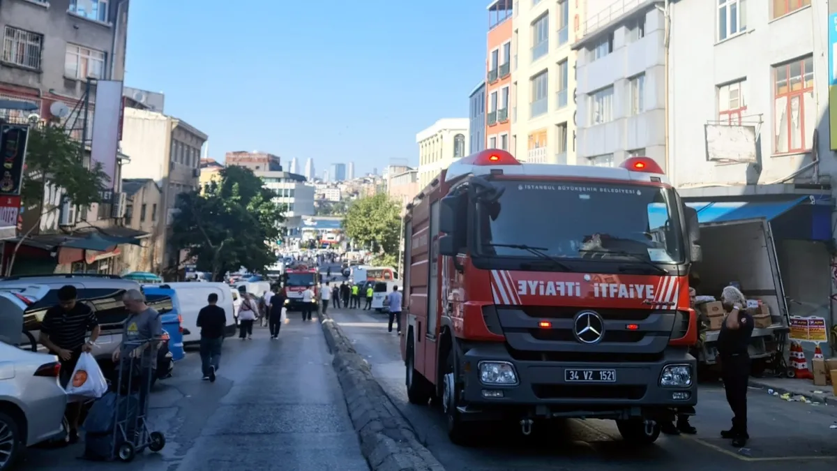 Tarihi handa çıkan yangın kontrol altına alındı