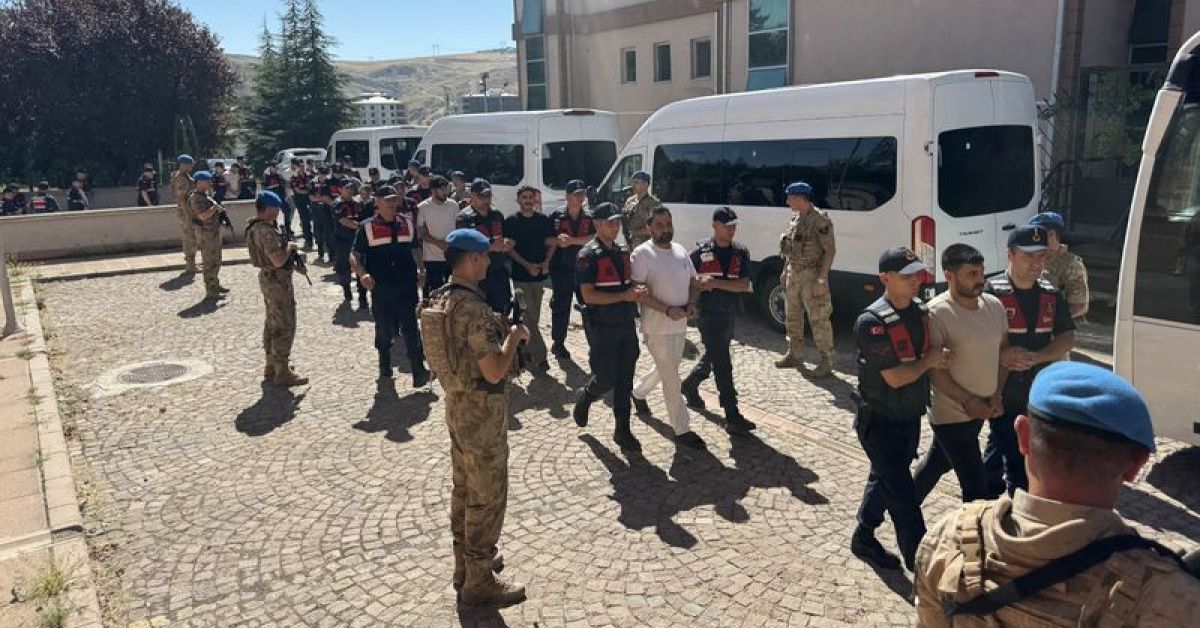 Gündemden Son Bilgiler: 19 ilde yasa dışı bahis operasyonu: 31 tutuklama: Gelişmeler Takip Ediliyor