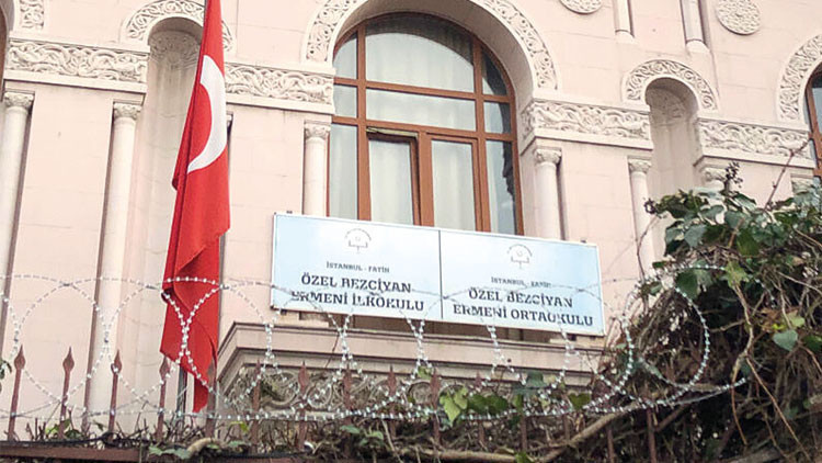 Son Gelişme: Azınlık okullarında ‘misafir öğrenci’ açıklaması