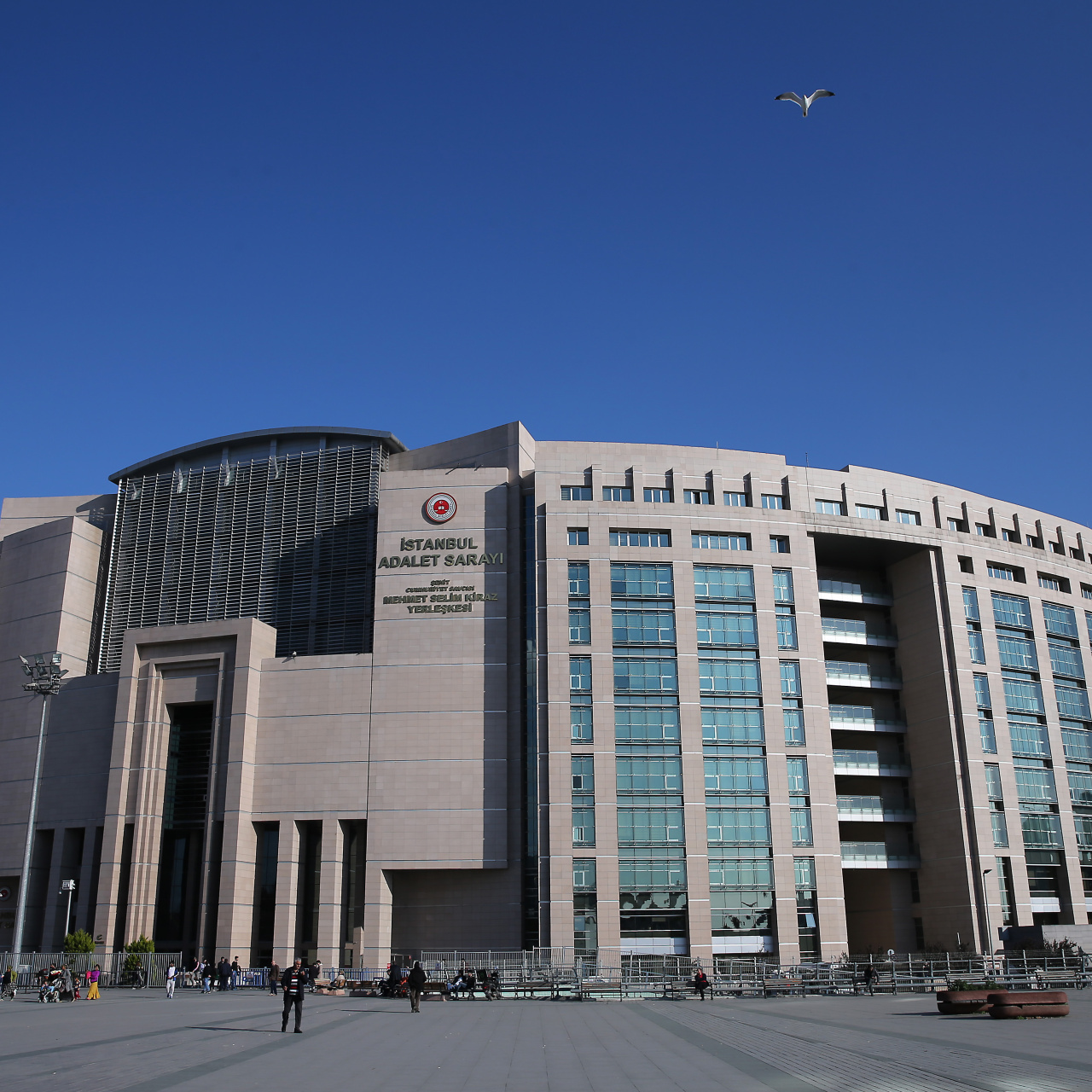 Gündemden Son Bilgiler: Yasa dışı bahis ve kara para aklama soruşturmasında gözaltılar! - Son Dakika Bilgileri