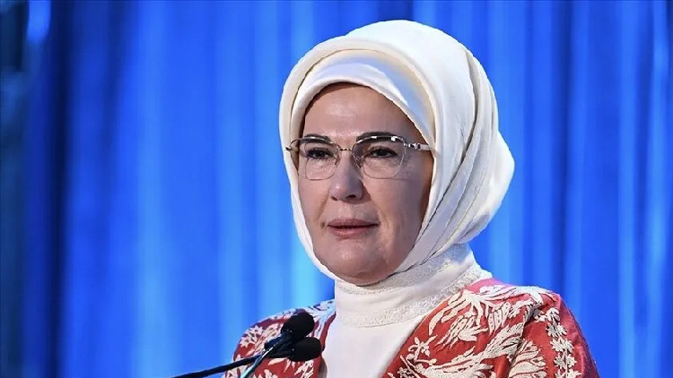 Emine Erdoğan'dan Kiev'deki 6'ncı Lider Eşleri Zirvesi'ne video mesaj ve Merak Edilenler
