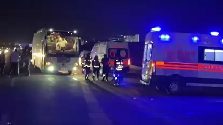 Şanlıurfa'da iki yolcu otobüsü çarpıştı: 13 yaralı ve Merak Edilenler