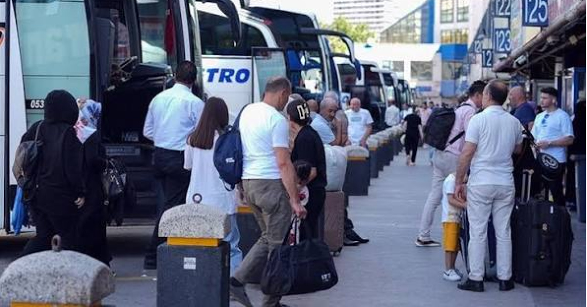 Sıcak Gündem: Otobüslerde yoğunluk arttı, kaptan şoför açığı büyüyor: Gelişmeler Takip Ediliyor