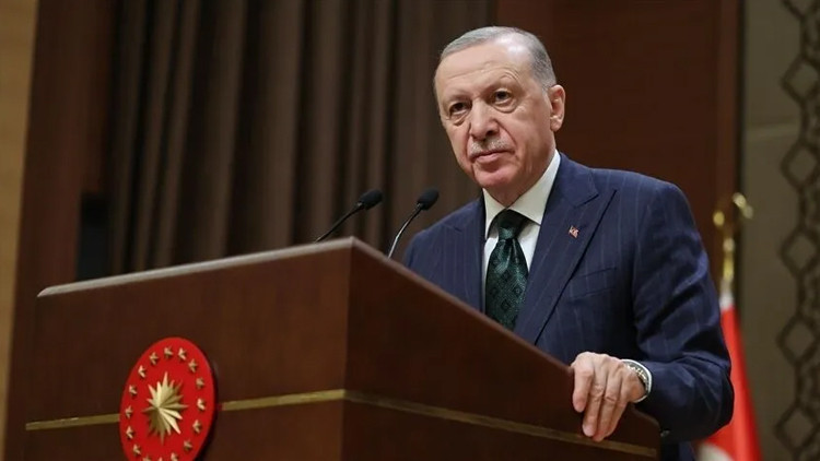 Sıcak Gündem: Cumhurbaşkanı Erdoğan, Kazakistan Cumhurbaşkanı Tokayev ile telefonda görüştü: Gelişmeler Takip