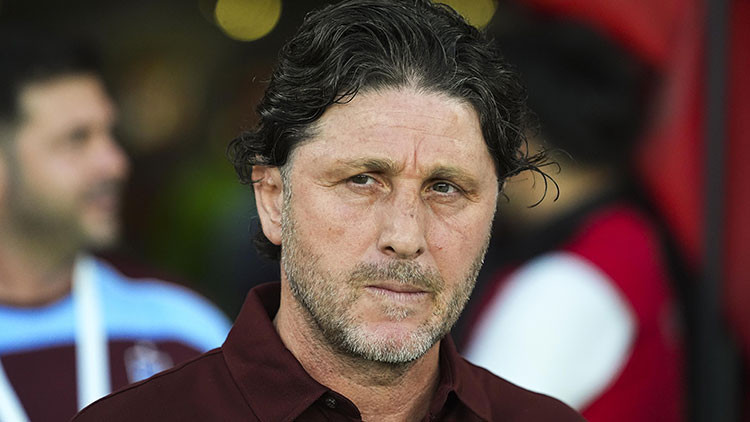 Sıcak Gündem: Trabzonspor, Fatih Tekke'nin istifasını reddetti!: Gelişmeler Takip Ediliyor