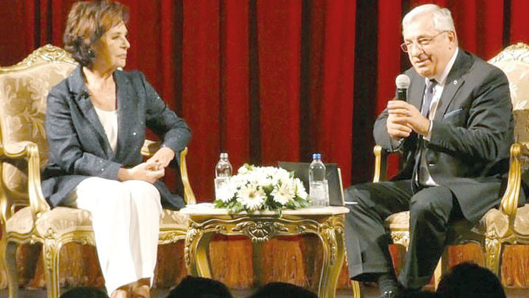 Gündemden Son Bilgiler: Hülya Koçyiğit genç diplomatlarla bir araya geldi ve Merak Edilenler