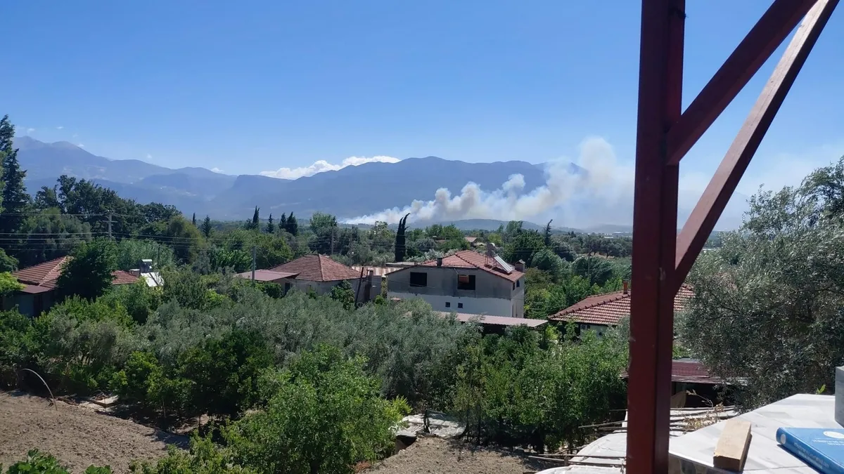 Son Gelişme: SON DAKİKA... Muğla Seydikemer'de orman yangını! Alevler Kaş'a ulaştı: Ekipler havadan ve karadan