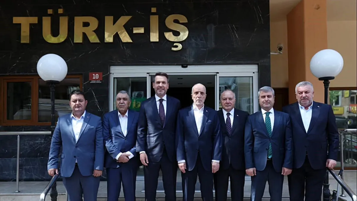 Sıcak Gündem: Bakan Bayraktar, Türk-İş Genel Başkanı Atalay ile bir araya geldi