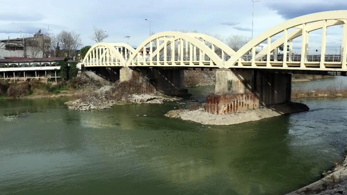 Sakarya Nehri'nde erkek cesedi bulundu! Cesedi oltayla nehirden çıkardı | İşte Tüm Ayrıntılar