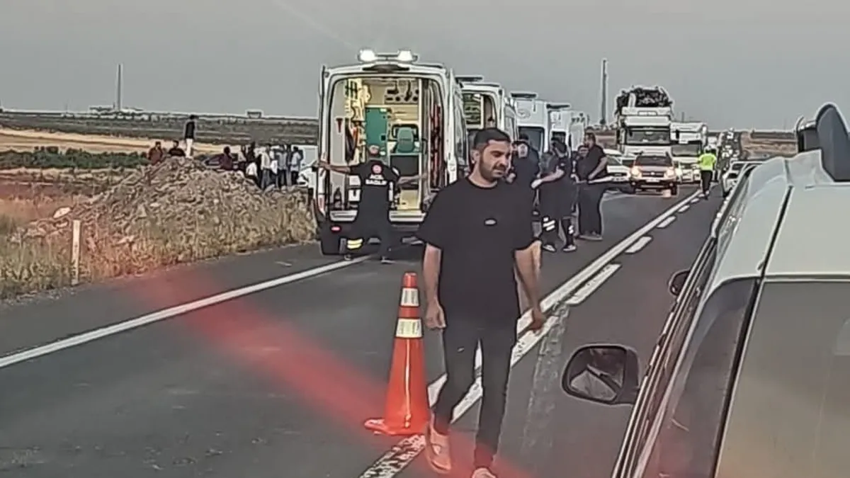 Kontrolden çıkan otomobil tarlaya devrildi! 5 yaralı | İşte Tüm Ayrıntılar