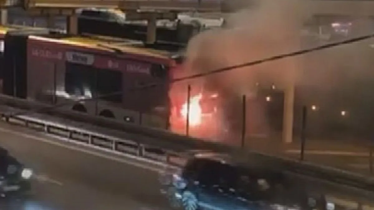 Ayrıntılar Netleşti: Kağıthane’de metrobüs yangını! ve Merak Edilenler