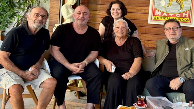 Sıcak Gündem: Kalp krizi geçirmişti... Cem Yılmaz'dan ailesiyle ilk paylaşım