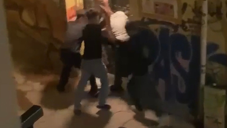 Son Gelişme: Beyoğlu'nda sokakta darbedip gasbettiler: 21 suç kaydı bulunan 4 çocuk hakkında tutuklama kararı
