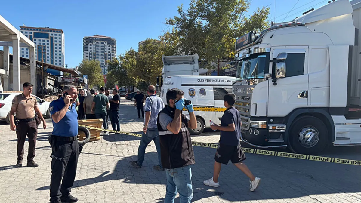 Son Gelişme: Husumetli olduğu kuzenini TIR ile sıkıştırdı: Ağır yaralandı! - Son Dakika Bilgileri