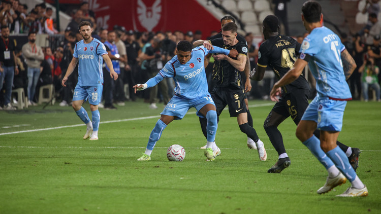 Gündemden Son Bilgiler: Trabzonspor'dan sakatlık açıklaması: Noah Saviolo | İşte Tüm Ayrıntılar