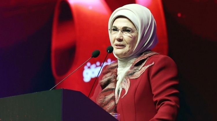 Emine Erdoğan'dan vefat eden eski Çekmeköy Belediye Başkanı Eraslan için taziye mesajı