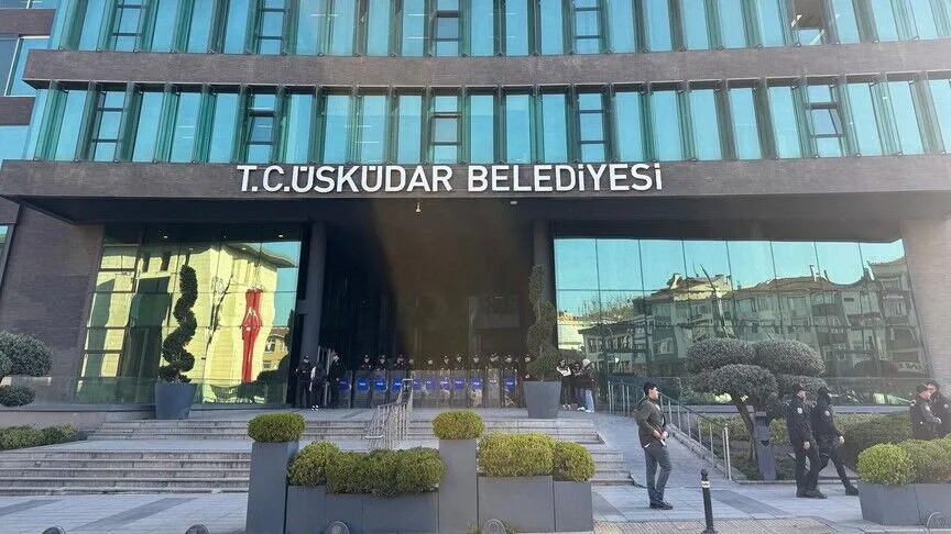 Sıcak Gündem: Üsküdar'da 4 CHP'li meclis üyesi AK Parti'ye katıldı ve Merak Edilenler