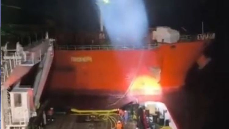 Gündemden Son Bilgiler: Bakanlık kamuoyuna ilan etti… Petrol yüklü tanker, Marmara Adası açıklarında sürüklend