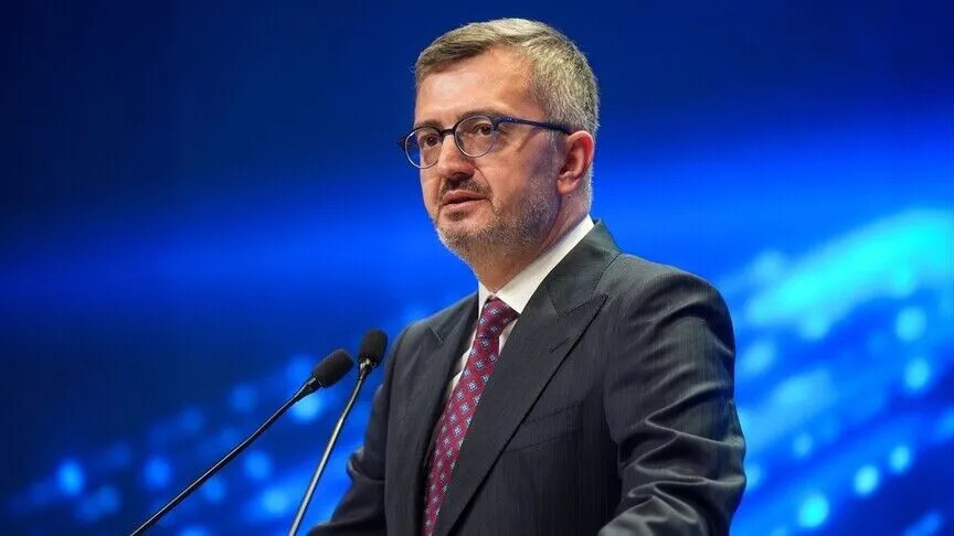 Kritik Açıklama: İletişim Başkanı Duran'dan Avrupa şampiyonu olan A Milli Kadın Voleybol Takımı'na tebrik - So